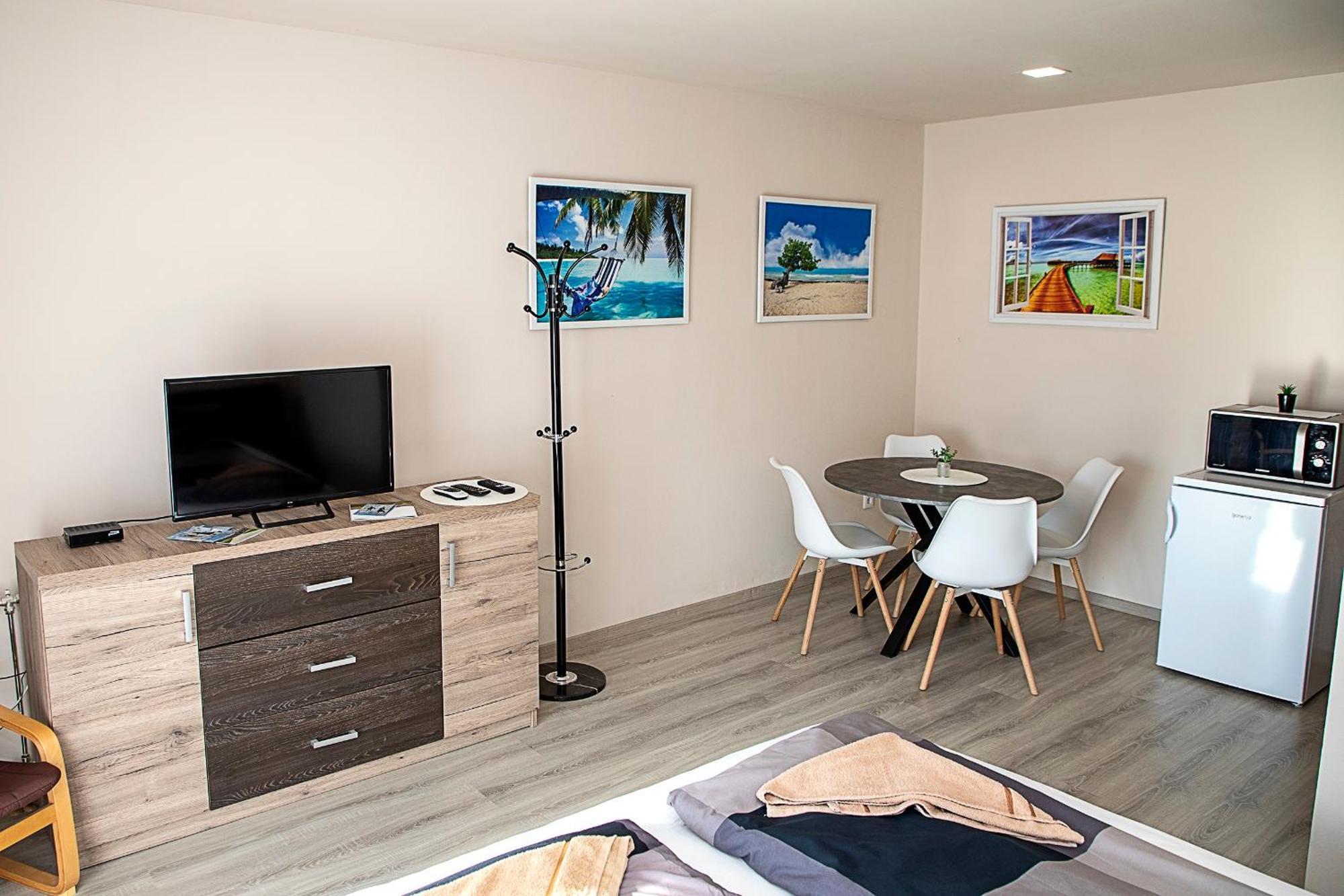 Lux Apartman Buek Buitenkant foto