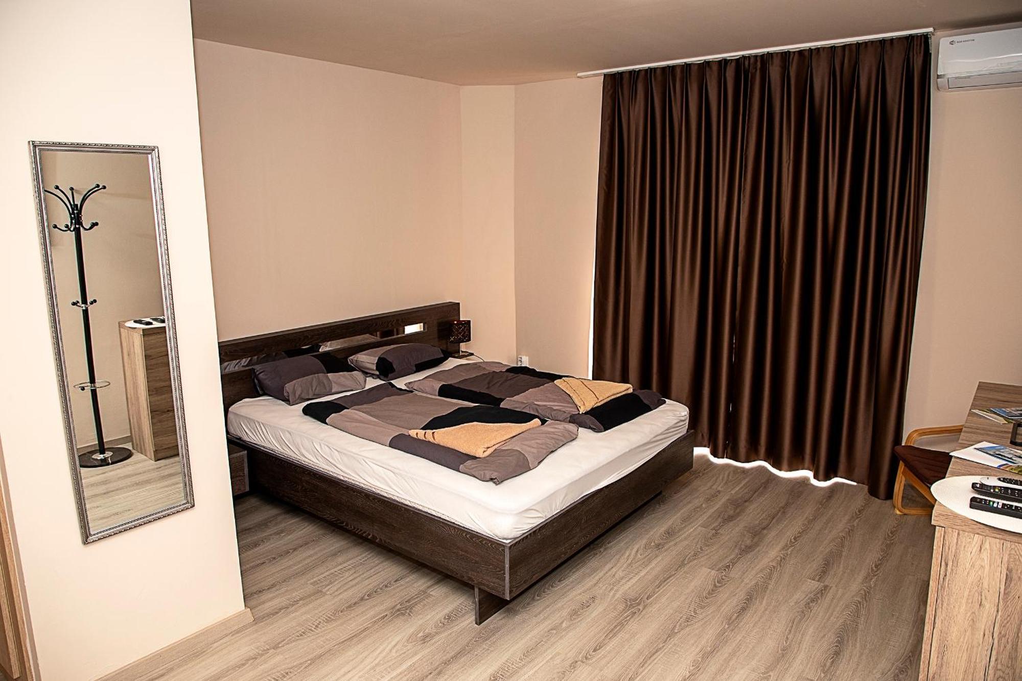 Lux Apartman Buek Buitenkant foto