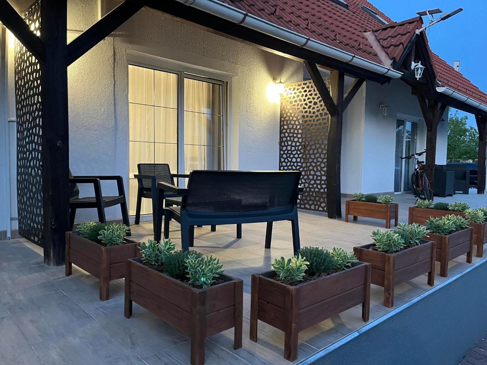 Lux Apartman Buek Buitenkant foto